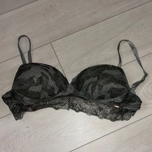 PINK Push-Up Bra. Size Medium. In Good Condition.